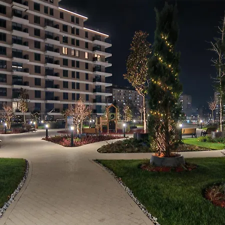 Planet Lux With Secured Parking In The Garage Apartment Ni