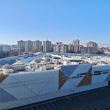 Planet Lux With Secured Parking In The Garage