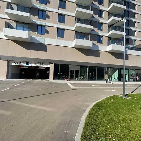 Planet Lux With Secured Parking In The Garage *